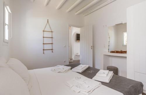 Kato Fellos Apartment | Ow Andros Suite 1,Private Whirlpool