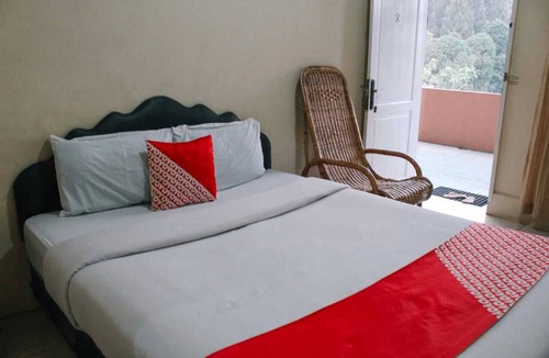 Berastagi Hostel | OYO Flagship 2799 Berastagi Backpacker Rooms