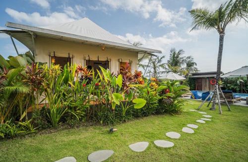 Munggu House | Paddy's Glamping by Manara