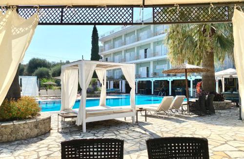 Ipsos Hotel | Paloma Blanca