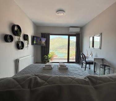 Kastoria Apartment | Panoramic suite