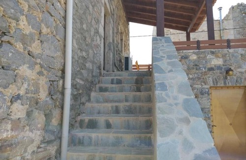 Omales House | Panos Stone Tower: Two-Bedroom House