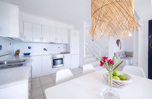 Kastraki House | Paradise 3 quiet bdrm home by the beach Naxos