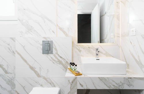 Paleopolis Hotel | Paradise Art Hotel by Mr and Mrs White
