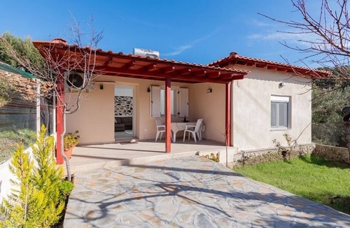 Paradhisos Apartment | Paradise House