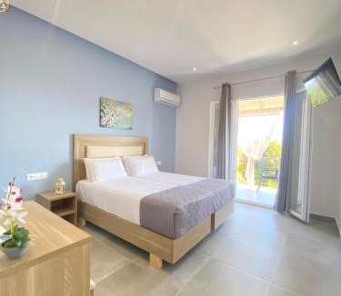 Ipsos Apartment | Paradiso Hotel Corfu Sea View Apartments with Pool in Ipsos