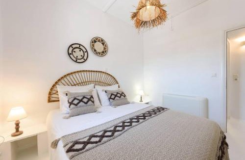 Santa Maria House | Parian Philoxenia Villa, Mikri Santa Maria beach