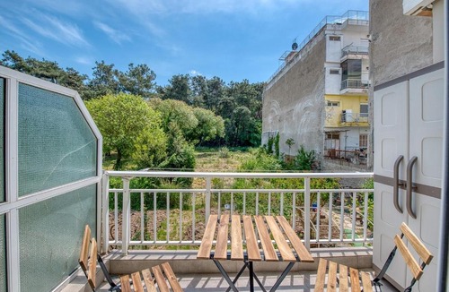 Agia Triada Apartment | Peaceful Coastal 2-Bedroom Retreat by ΜΡS