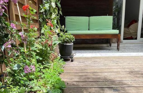 Palaio Psychiko Apartment | Peaceful flat with lovely garden