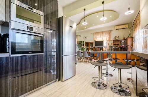 Eretria Apartment | Peaceful Hilltop Apartment With Balcony Sea View
