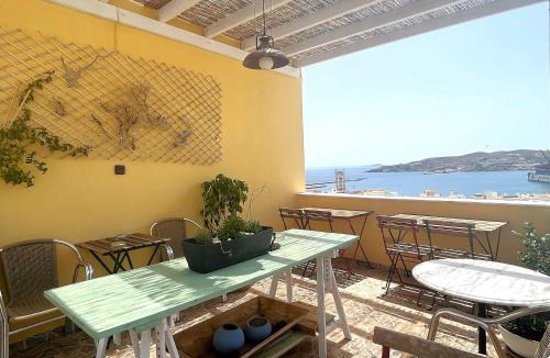 Ermoupoli House | Pefkakia Park