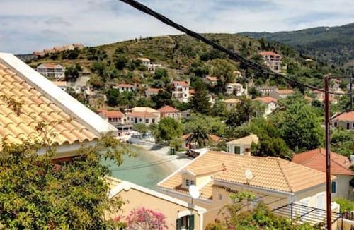Frourion House | PEFKO. Unique location, one min from the beach!