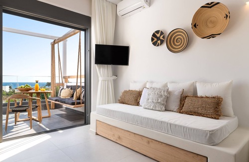 Pefkos Apartment | Pefkos Allure Luxury Suites with an outdoor Jacuzzi