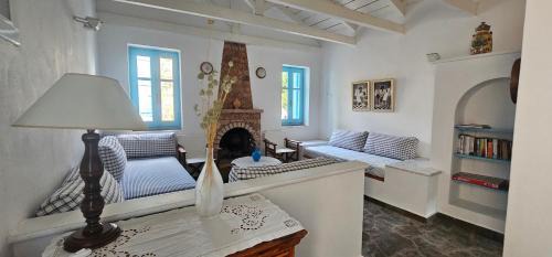 Egira Villa | Peloponnese Hideout - Traditional stone house