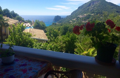 Parelia House | Penelope Bungalow will give you the exceptional summer relish.
