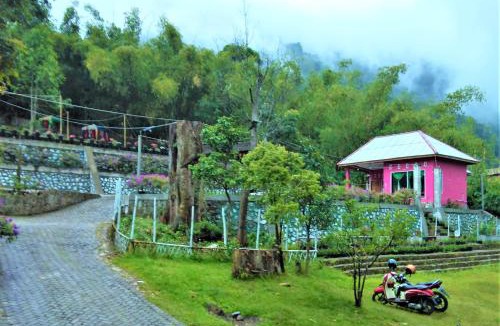 Berastagi House | Penginapan Puncak DP