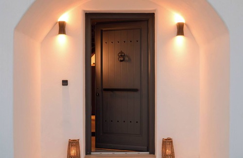 Agios Georgios Villa | Penny's House New Luxe Jacuzzi Villa 400m from Sea