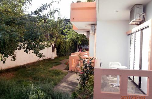 Kato Stalos Apartment | Pentari
