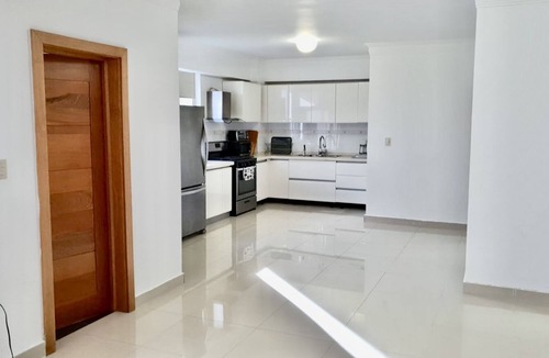 Ensanche Independencia Condo | Penthouse with Amazing Ocean View, 4 Bdrms, 4.5 Bths, Central Location - Gazcue