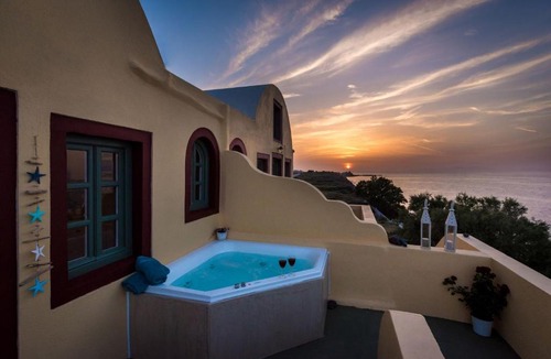 Kamari Villa | Perfect Santorini Villa 2 Bedrooms Michelangelo Beach Villa