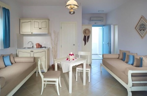 Skyros Town Apartment | Perigiali Hotel