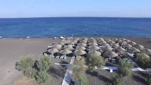 Perissa Apartment | Perissa BeachFront Rooms