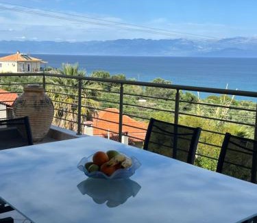 Kompi Apartment | Peroulia Bay View Maisonette