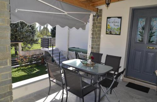 Kastritsa House | Persefoni's Home