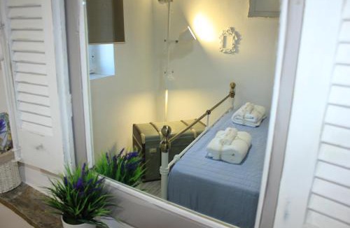 Ioulida House | Persephone