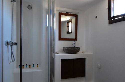 Ios Town Hotel | Petra Holiday Village