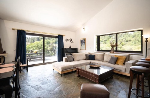 Sipiada Villa | Petra Kazarma