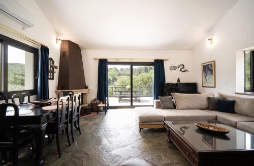 Sipiada Villa | Petra Kazarma