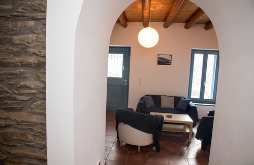 Ormos Isternion Apartment | Petra Traditional House 2