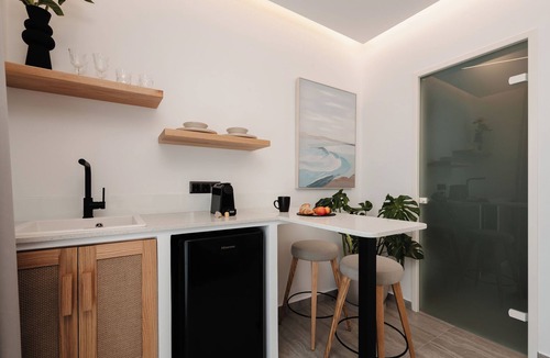 Agios Prokopios Apartment | Phaistos Suites