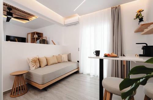 Agios Prokopios Apartment | Phaistos Suites