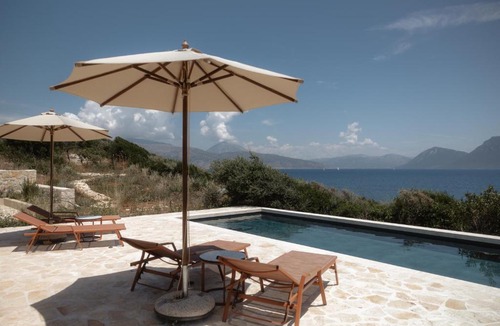 Meganisi Apartment | Pharus Boutique Villa in Meganisi with Private Pool & Sea View