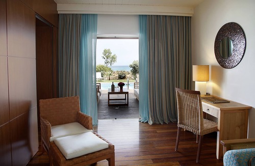 Mathes Hotel | Pilot Beach Resort