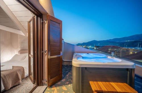 Argostoli Town Hotel | Pink Panther Maisonette Suite