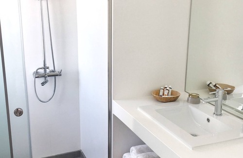 Kini Bed & Breakfast | Pino di Loto Bed & Breakfast