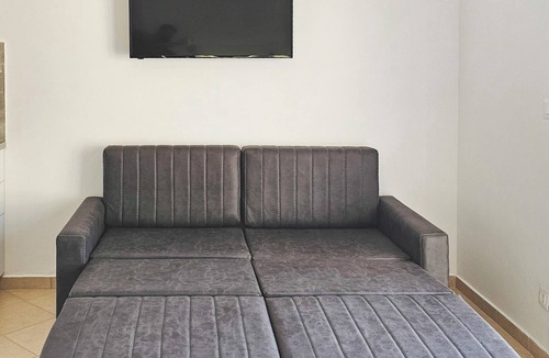Qafe e Gjashtes Apartment | Pirali Studio 005 with Free Parking