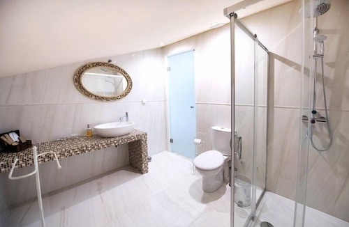 Lefkada Town House | Pirofani