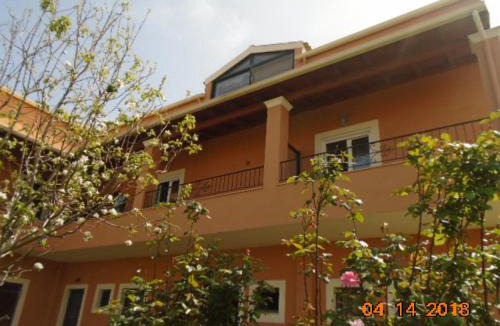Roda Apartment | Pitsinis Apartments