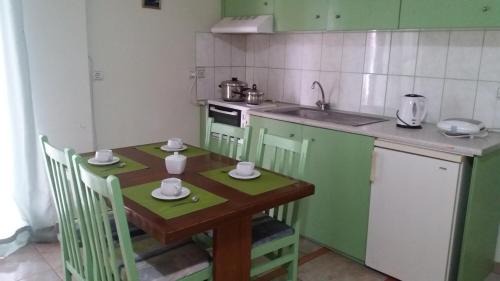 Roda Apartment | Pitsinis Apartments