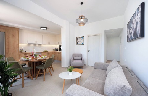 Elounda Apartment | Plaka Center Retreat