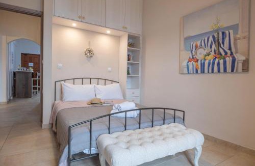 Plaka Apartment | Plaka on the Water - 2 Apts for Families