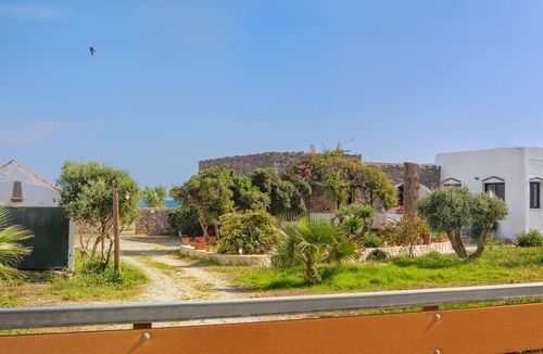 Platanias Town House | Platanias Beachfront Villa Elsa-90m to main Square