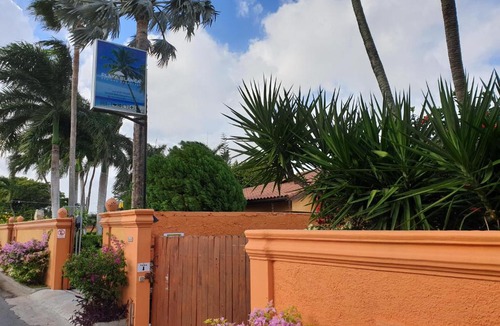Dominicus House | PLAYA BLANCA BED AND BREAKFAST
