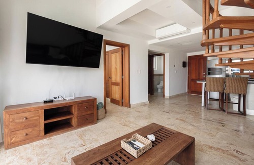 El Cortecito Condo | Playa Turquesa D403 80Mbps Private Beach Access Pools