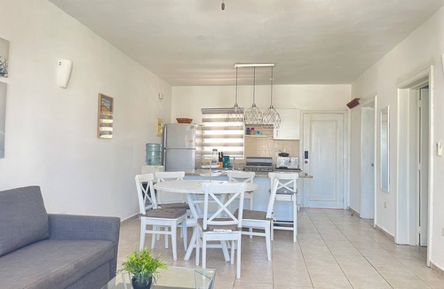 Playa Bibijagua Apartment | Pleasant 1-bedroom apartment Beach and Pool view