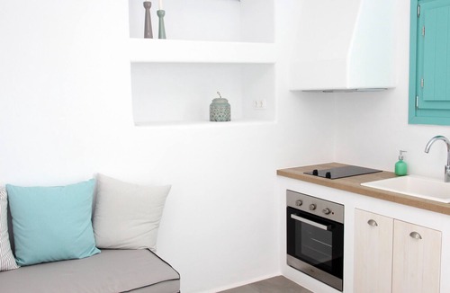 Plaka Apartment | Ploes Seaside Houses - Superior 2 Bedroom Maisonette